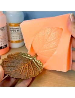 R PRO 10 - Gomma Siliconica Per Stampi Morbidi 1:1, Atossica E Facile Da Usare -Negozio Di Giocattoli Alla Moda r pro 10 gomma siliconica liquida per stampi morbidi 4