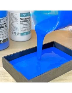 R PRO 20 - Gomma Siliconica Per Stampi Di Media Durezza 1:1, Atossica E Facile Da Usare -Negozio Di Giocattoli Alla Moda r pro 20 gomma siliconica liquida per stampi di media durezza 3