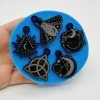 Stampo 5 Ciondoli Creepy 4cm