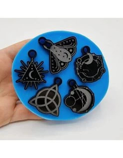 Stampo 5 Ciondoli Creepy 4cm